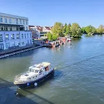 Koenig Lejlighed
